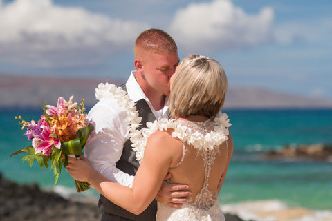 [Maui Elopement & Maui Wedding Photographer Online]-Maui Wedding Photography & Planning Studio, A Paradise Dream Wedding