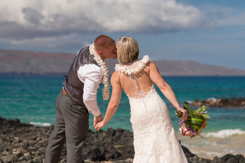 [Maui Elopement & Maui Wedding Photographer Online]-Maui Wedding Photography & Planning Studio, A Paradise Dream Wedding